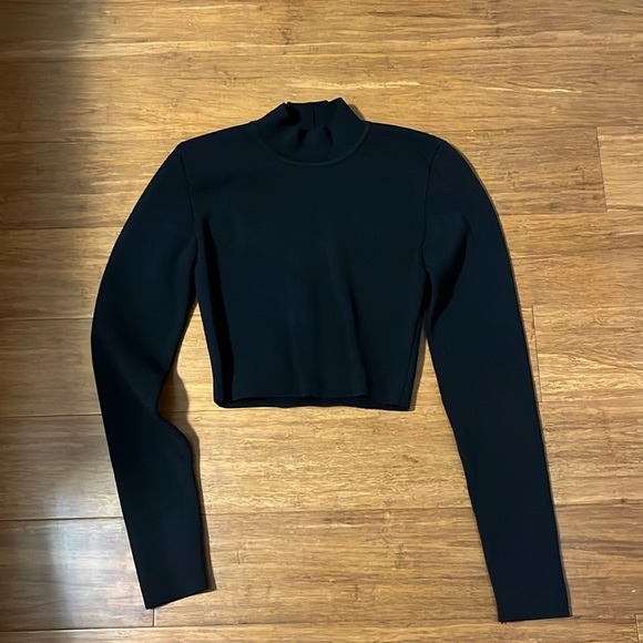 Sculpt Knit Level Turtleneck-never worn - Picture 7 of 8